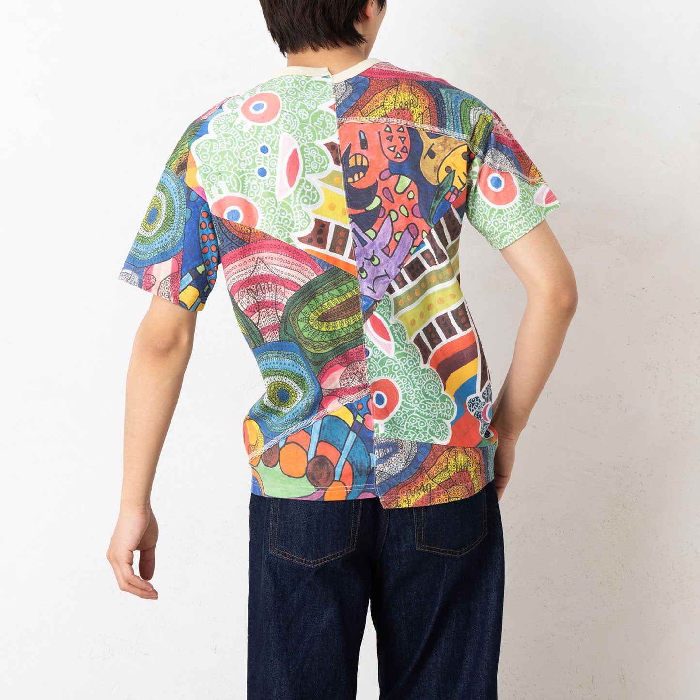 パッチワークTシャツ(カラフルみんなのエスディージーズ